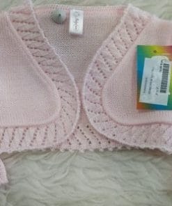 Rebeca de hilo rosa bebé para niña, lisa y de punto fino