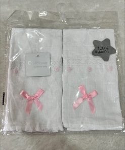 2 GASAS PARA BEBÉ M. 5464-06 (BLANCO CON LAZOS ROSAS) DUFFY BABY