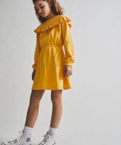 79737