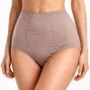 modelo femenina con braga tipo faja de lycra color visón