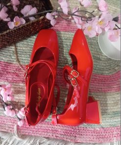 ZAPATO DE TACÓN MEDIO CON TIRAS EN CHAROL ROJO M.MY10037-18