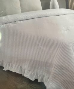 COLCHA PIQUÉ CON VOLANTE FINAL 150CM M. 1105 FOLHO BLANCO