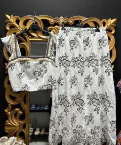 CONJUNTO DE TOP Y FALDA CON BORDADOS M.B-1233