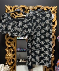 CONJUNTO DE BLUSA Y FALDA CON BORDADOS M.52-N