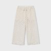 Pantalón largo crochet niña M. 3591 GARBANZO MAYORAL 8 Pantalón de crochet para niña en tono garbanzo, de largo entero y punto calado con forro de algodón