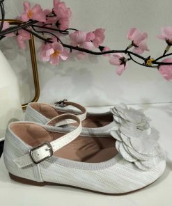 MANOLETINA CON DETALLE DE FLOR EN RELIEVE M.C563-S PLATA