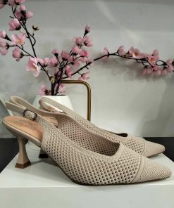 ZAPATO DE SALÓN DESTALONADO TRENZADO CON PUNTERA FINA Y TACÓN MEDIO M.HLP25-01 BEIGE
