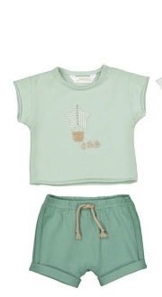 Conjunto punto bebé M. 1626 camiseta verde estampado estrella y short Alga Mayoral 1 Conjunto bebé verde estrellas de camiseta y short en punto, con estampado de estrellas