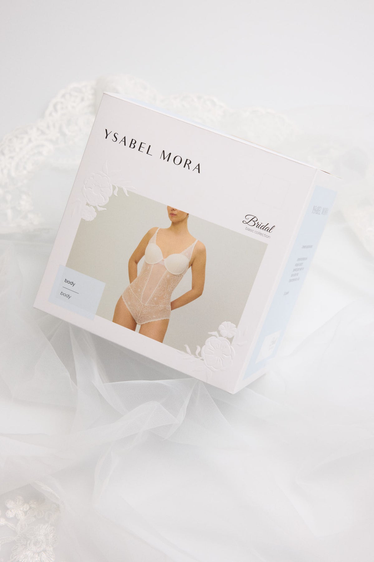 Body encaje novia con aro y relleno blanco perla YSABEL MORA M. 10178 7 IMG 3788