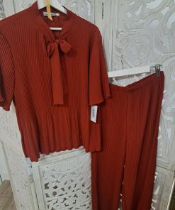 CONJUNTO DE DOS PIEZAS COLOR CALDERA M.AC