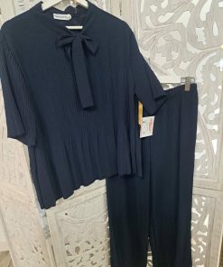 CONJUNTO DE DOS PIEZAS COLOR AZUL MARINO M.AZC