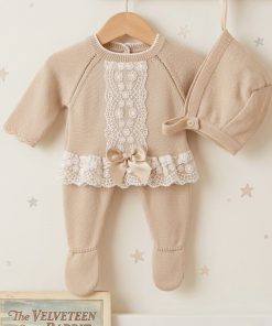 CONJUNTO PRIMERA PUESTA 3 PIEZAS CANASTILLA M. SUEÑOS CAMEL MODAS SANZ