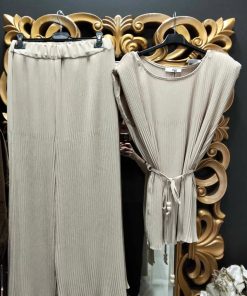 CONJUNTO DE DOS PIEZAS DE TIRANTAS COLOR BEIGE M.BEG-M