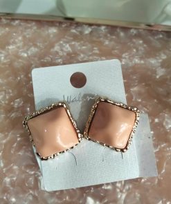 PENDIENTES CON PIEDRA COLOR SALMÓN Y FILO DORADO M.PEN-SAL