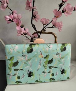 BOLSO DE MANO ELEGANTE VERDE AGUA CON ESTAMPADO DE HOJAS Y ACABADO TIPO GAMUZA M.126- HOJ