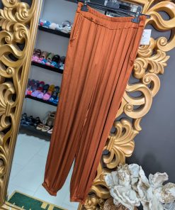 PANTALÓN SATINADO CON TOBILLO ELÁSTICO M.70-CALDERA