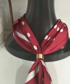 PAÑUELO DE SEDA BURDEO ESTAMPADO DE LUNARES BLANCOS M.BU/B