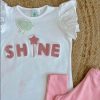 CONJUNTO 2 PIEZAS M. SHINE ROSA CURRICOCA 4 Conjunto dos piezas niña rosa: camiseta de volantes con letras en relieve y leggins a juego