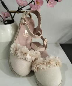 CUÑA DE ESPARTO BAJA CON DETALLE FLORAL EN LA PARTE FRONTAL M.GD6173 BEIGE 8 701635126 1297569011891216 8226648727014772678 n