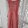 VESTIDO MIDI CON ESTAMPADO VICHY EN TONOS BLANCOS Y ROJOS M.VY-RO