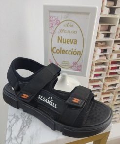 SANDALIAS EN COLOR NEGRO TIPO TREKKING CON DOBLE VELCRO M.6633-02NE