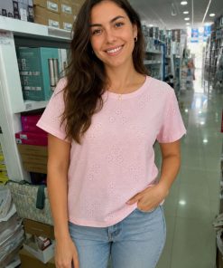 CAMISETA MUJER BORDADA Y PERFORADA FLORES M. 2603 ROSA