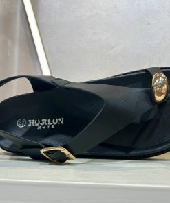 SANDALIA DE GOMA AJUSTADA AL TOBILLO CON DETALLE DORADO DECORATIVO M.HLD2911 NEGRA