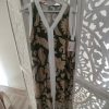 VESTIDO MIDI ESTAMPADO FLORAL CON ESCOTE EN PICO M.PI-VERDE