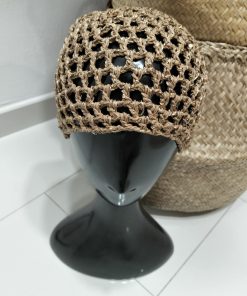 GORRO DE CROCHET CALADO CON DETALLES DE LENTEJUELAS M.CRO-CL