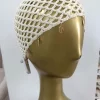GORRO DE CROCHET CALADO CON DETALLES DE CONCHAS DORADAS M.CRO-BEIGE6