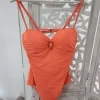 BAÑADOR SEÑORA NARANJA BRILLANTE M.40701/NB 6 Bañador naranja brillante mujer con escote de corazón, copas moldeadas y aro ovalado oscuro central
