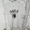 CAMISETA BLANCA ESTAMPADA PALABRAS EN RELIEVE M.BL-RELIEVE