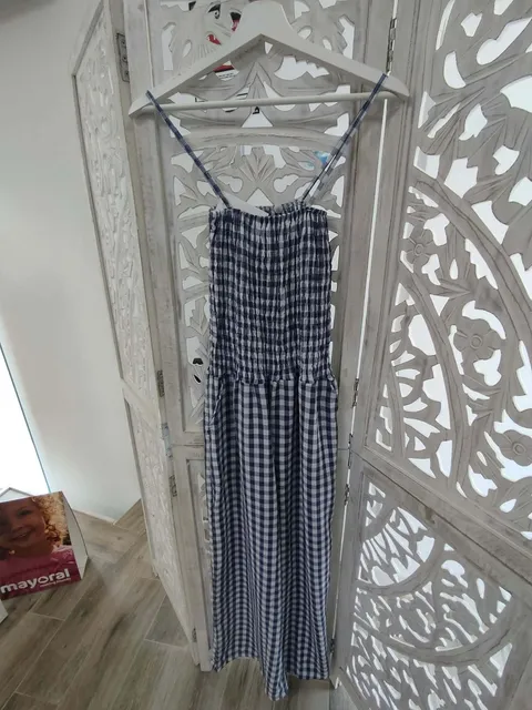 MONO DE CUADROS VICHY AZUL MARINO Y BLANCO M.MCV/AZ 1 Mono vichy azul marino y blanco con tirantes finos, bolsillos y pernera ancha y recta