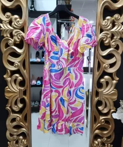 Vestido corto abstracto rosa con escote cuadrado, mangas abullonadas y lazo en el busto