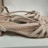 Sandalias Mujer M. Y3218 beige 64 Sandalias beige mujer con tacón bajo de 2,5 centímetros y diseño abierto en tono neutro