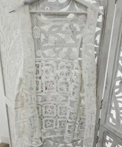 Kimono de crochet blanco semilargo de talla única, abierto por delante