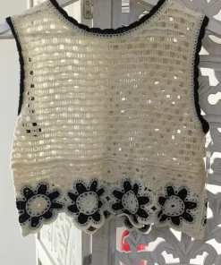 TOP CROCHET CREMA CON FLORES NEGRAS M.CR/NE