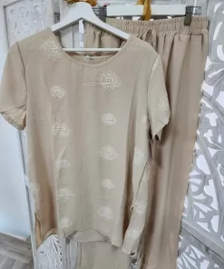 CONJUNTO DE DOS PIEZAS BEIGE M.C/BEI