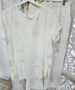 CONJUNTO DE DOS PIEZAS BEIGE M.C/BLANCO
