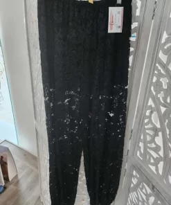 PANTALÓN BOMBACHO DE ENCAJE M.17-NEGRO
