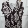 BLUSA MARRÓN CHOCOLATE ESTAMPADA HOJAS TROPICALES M.HOJ/TROP