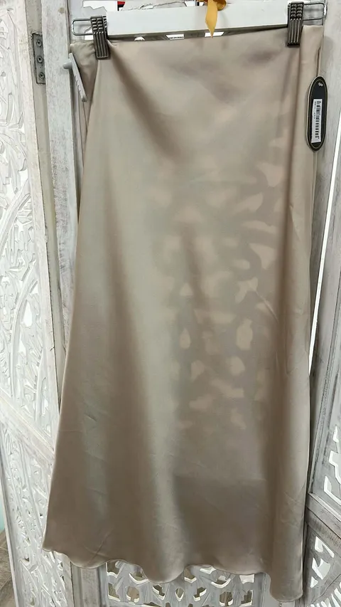 FALDA MIDI SATINADA M.SAT-BEIGE 3 840848947 1999312917397636 3803733576685346955 n