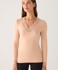 Camiseta térmica mujer manga larga encajes en escote de pico y puños  M. 70041 NUDE YSABEL MORA